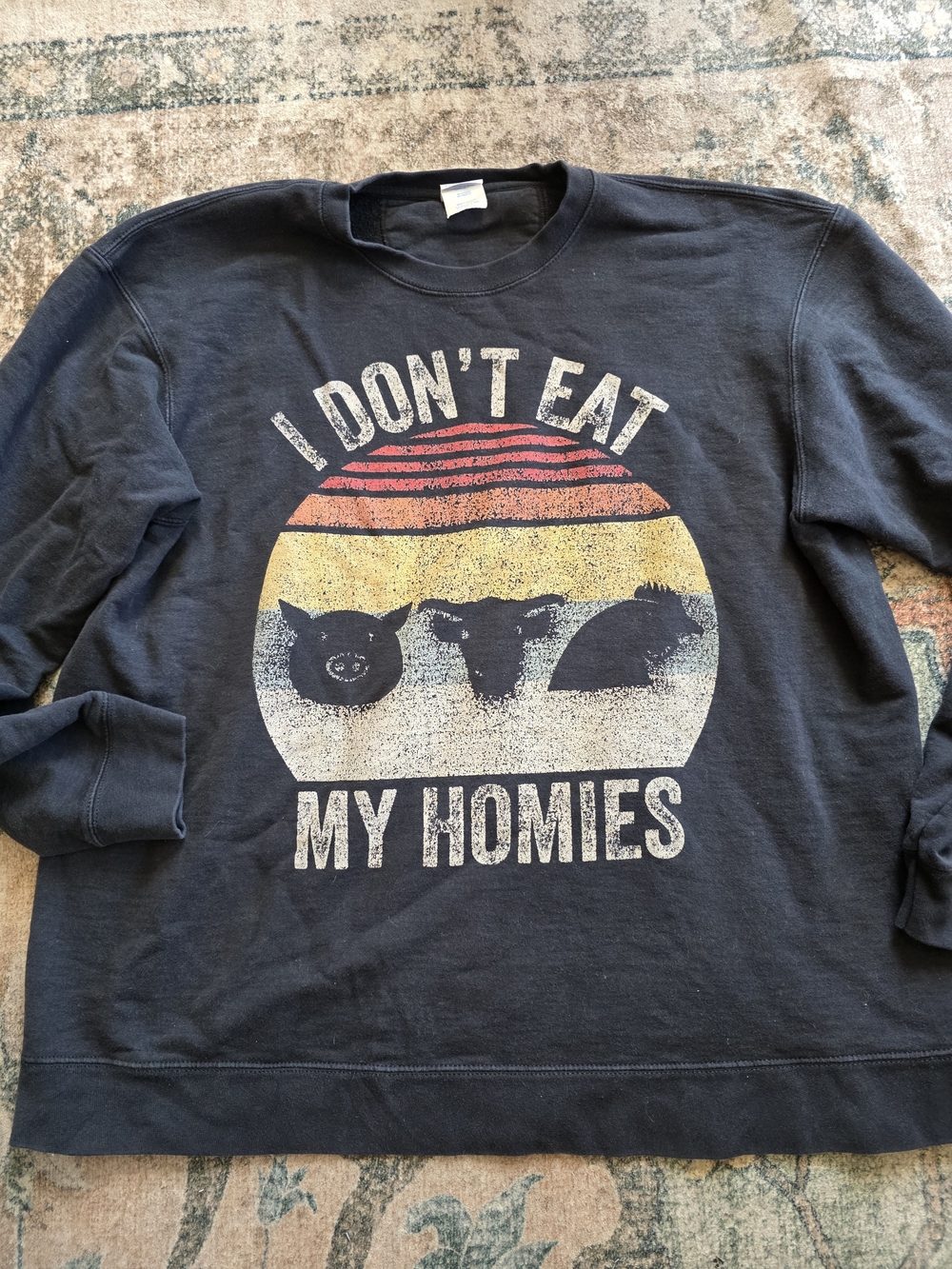 I Don't Eat My Homies Graphic Sweatshirt - Black